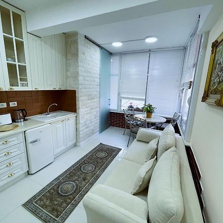 Near Me Apartments ティラナ エクステリア 写真